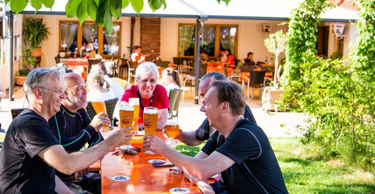 Gasthof Zur Burg Ewattingen Zewnętrze zdjęcie